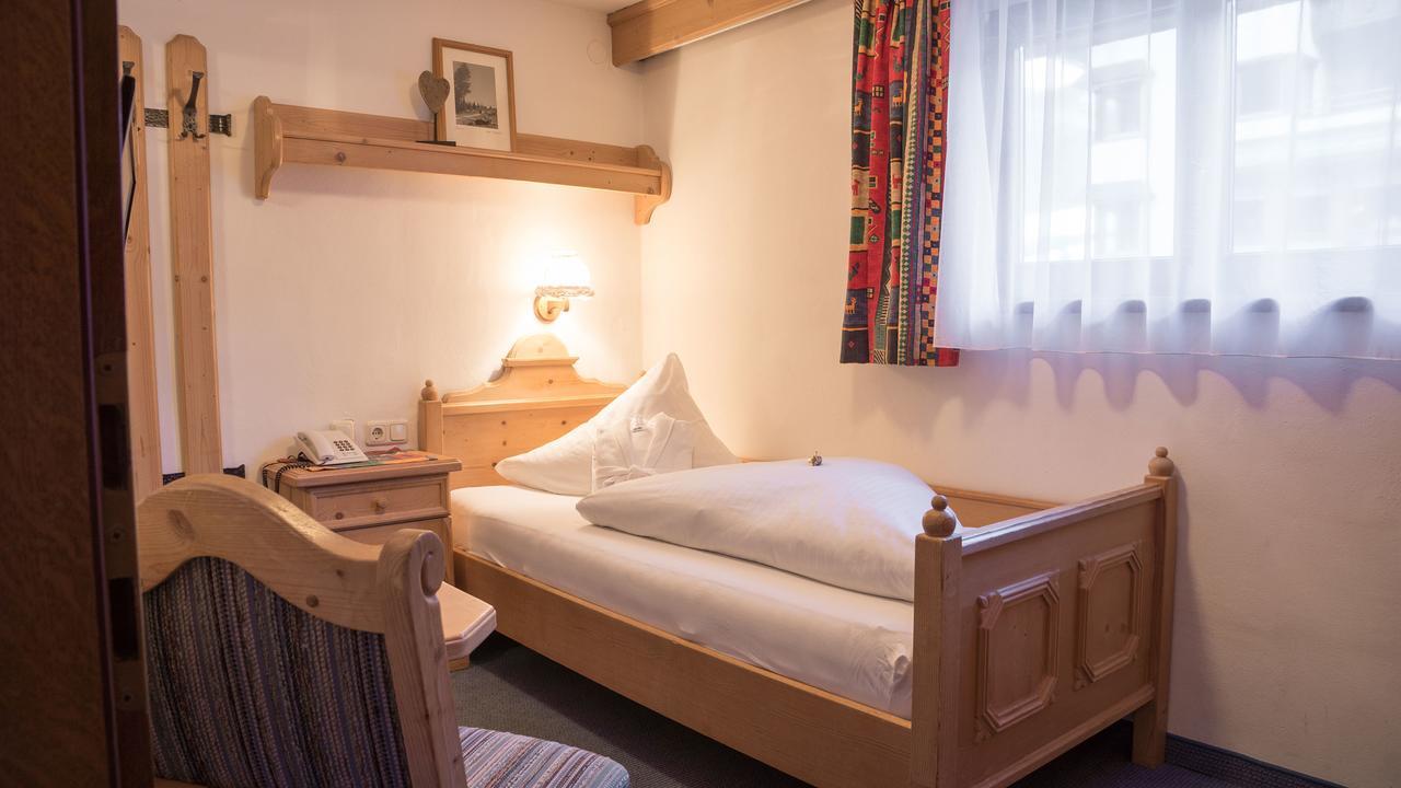 Haus Battisti Hotel Санкт Антон ам Арлберг Екстериор снимка